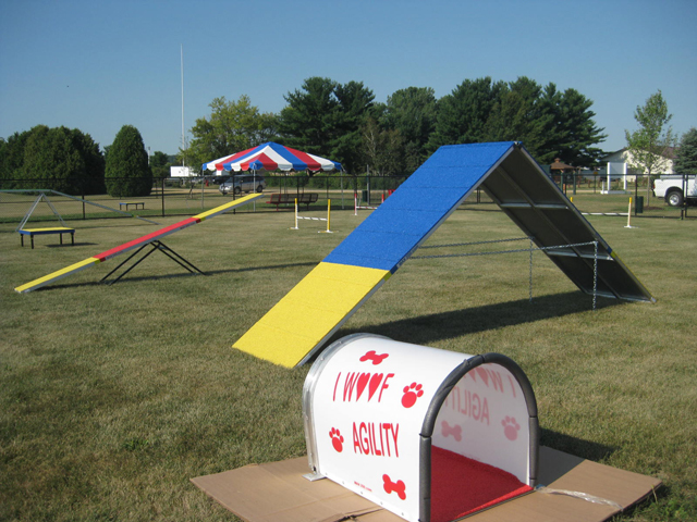 Wiggly Field Dog Park – Oregon, Illinois